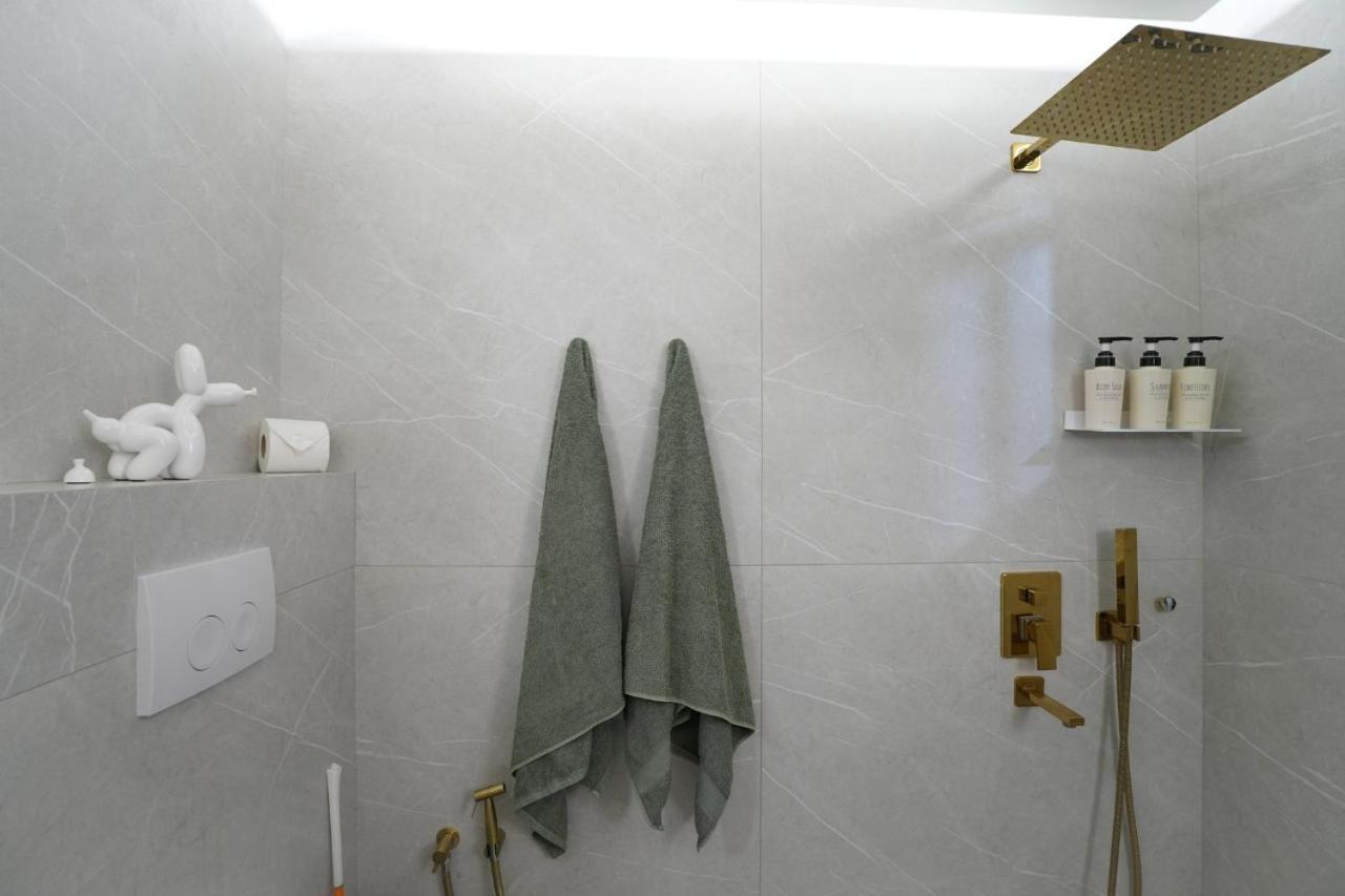 P Faliro Riviera Suite Athena Bagian luar foto