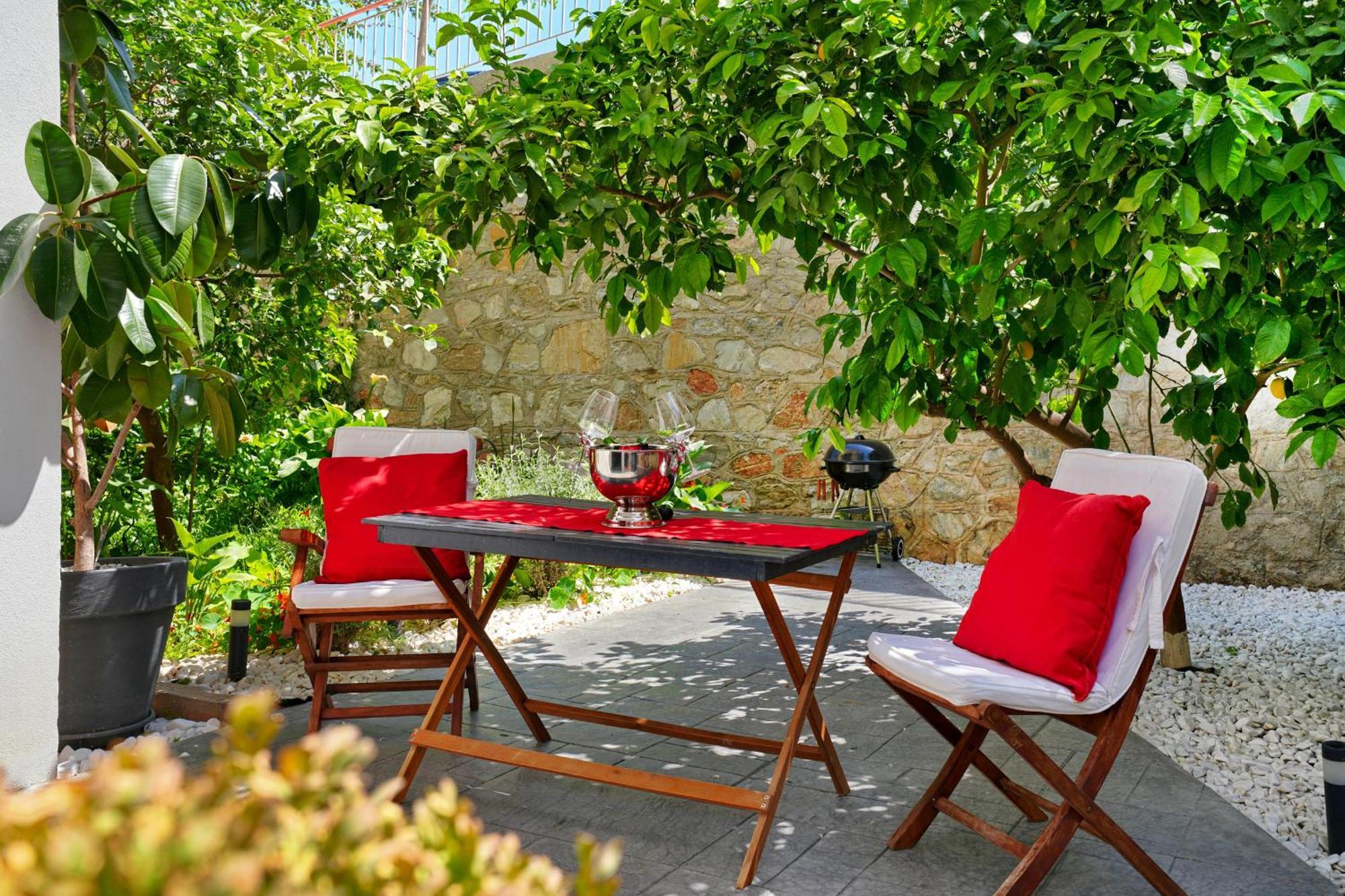 P Faliro Riviera Suite Athena Bagian luar foto